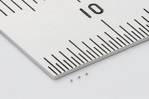 Murata начинает выпуск миниатюрных керамических конденсаторов MLCC